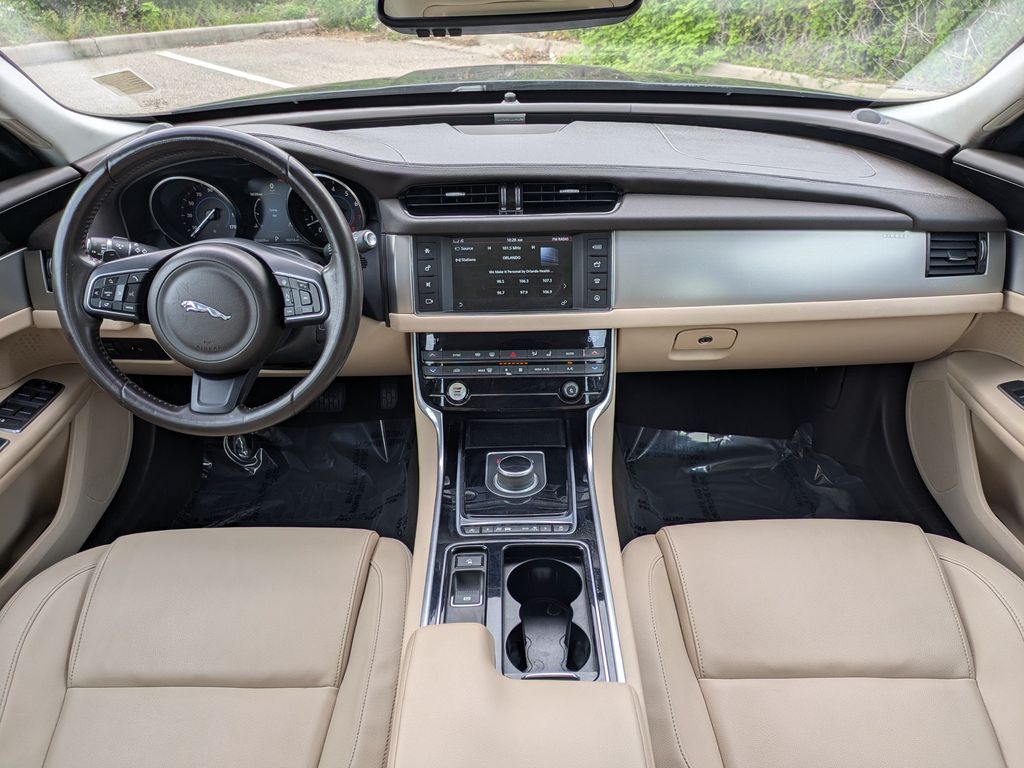 Thumbnail: 2017 Jaguar XF - 2