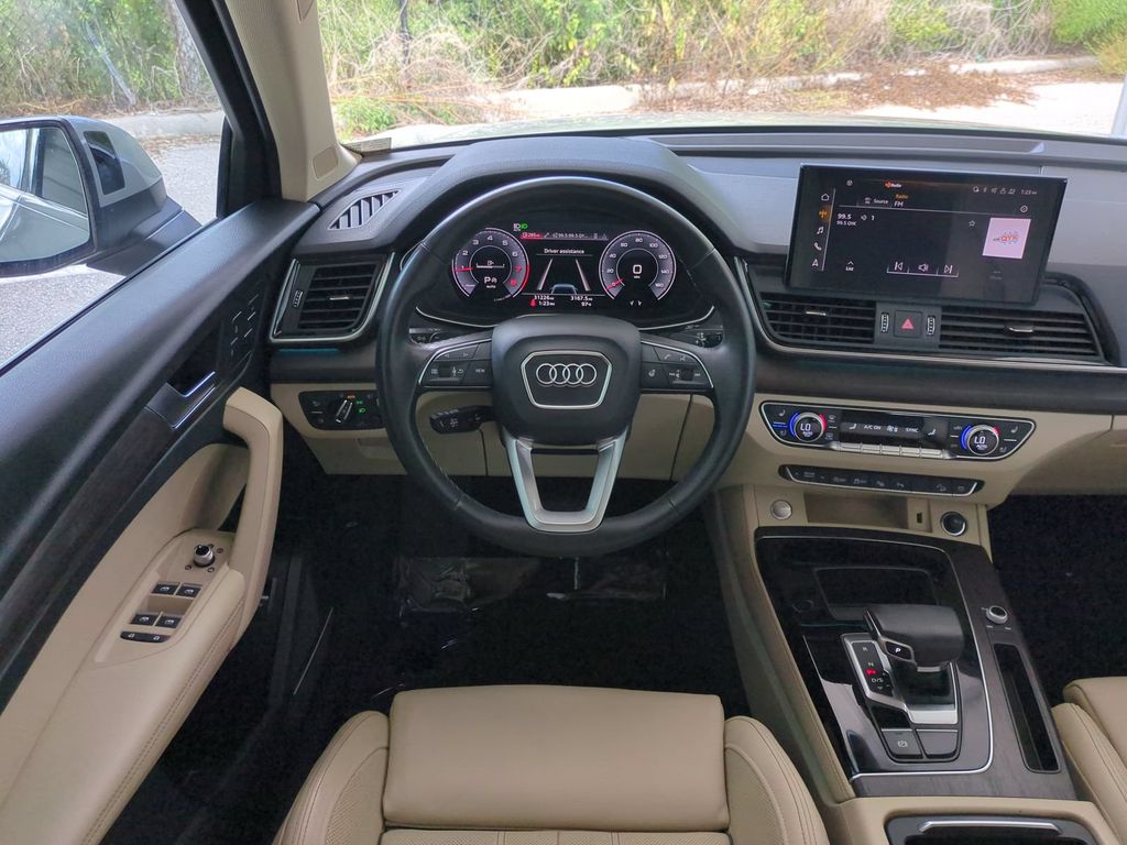Thumbnail: 2022 Audi Q5 - 9
