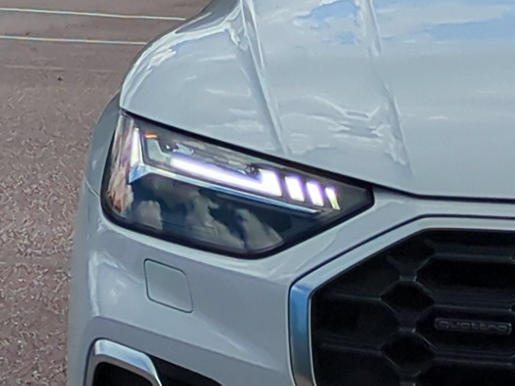 Thumbnail: 2022 Audi Q5 - 20