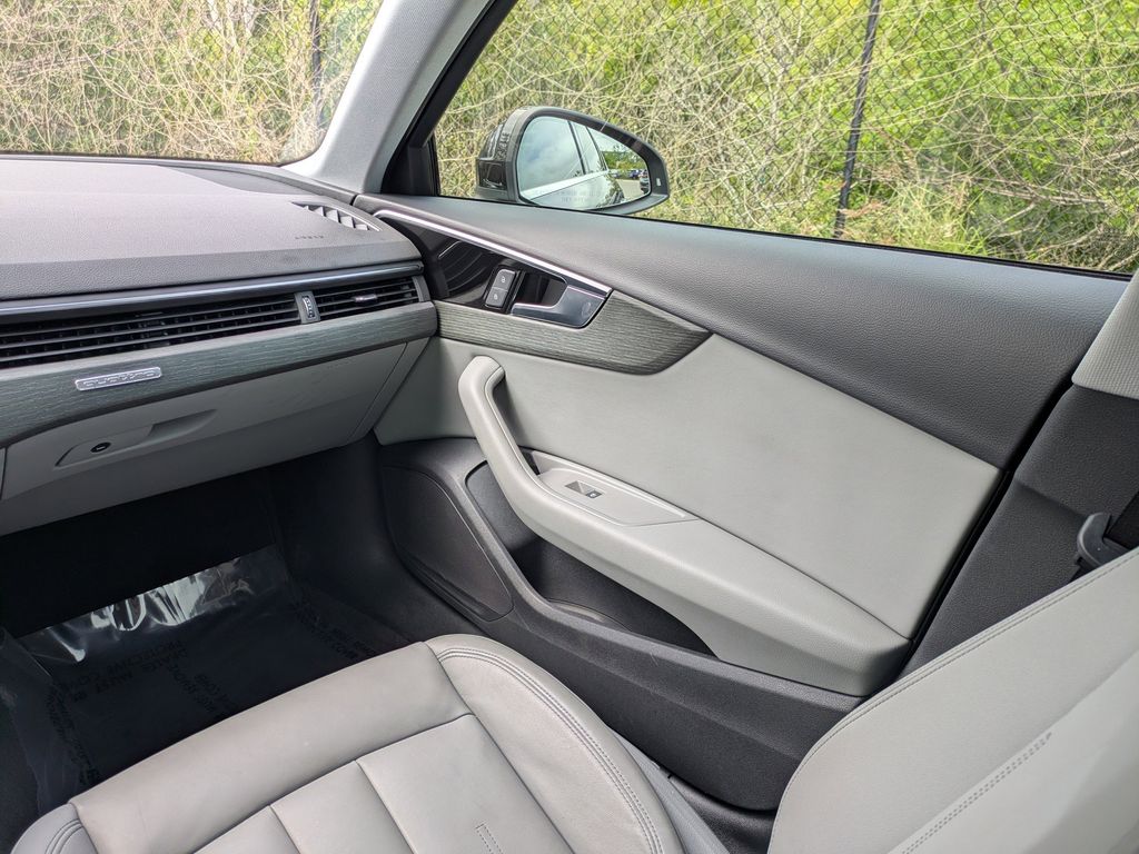 Thumbnail: 2021 Audi A4 - 23