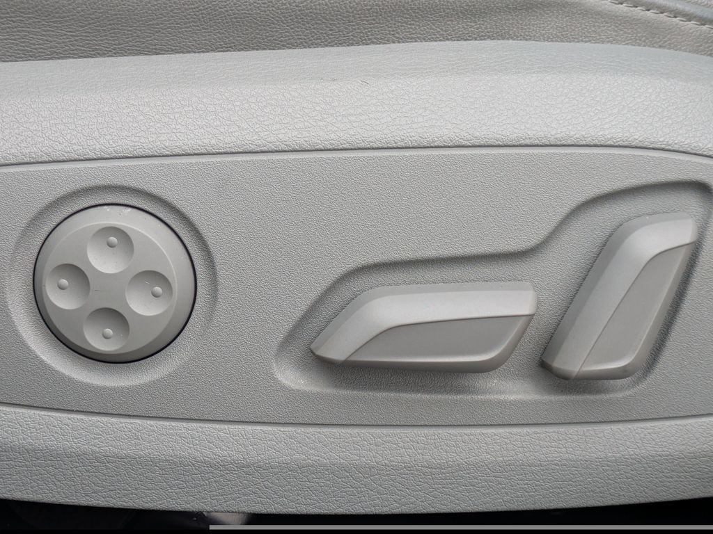 Thumbnail: 2021 Audi A4 - 24