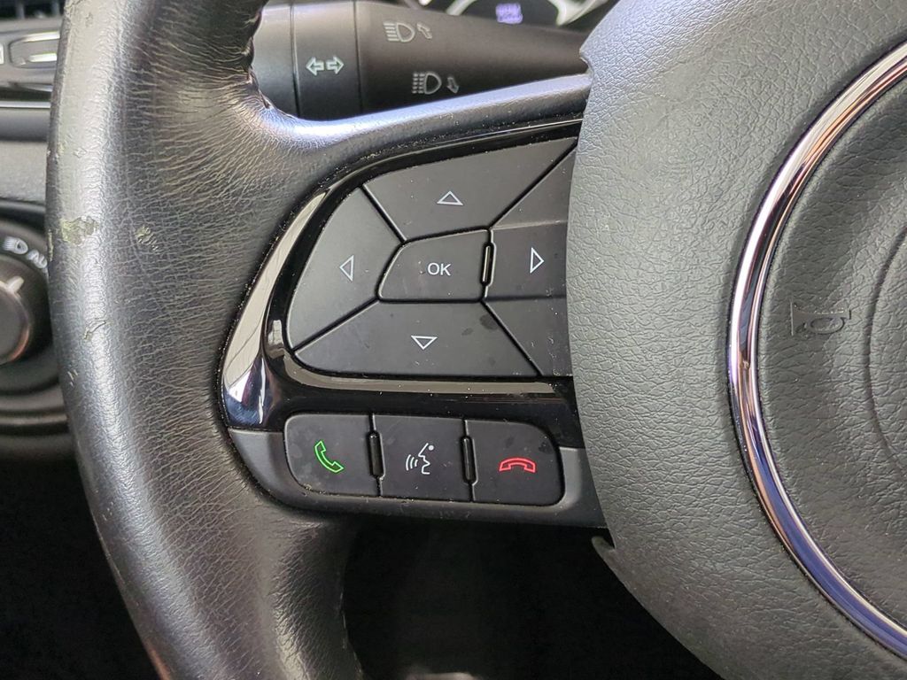Thumbnail: 2019 Jeep Renegade - 26