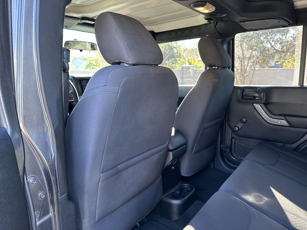 Thumbnail: 2017 Jeep Wrangler - 12