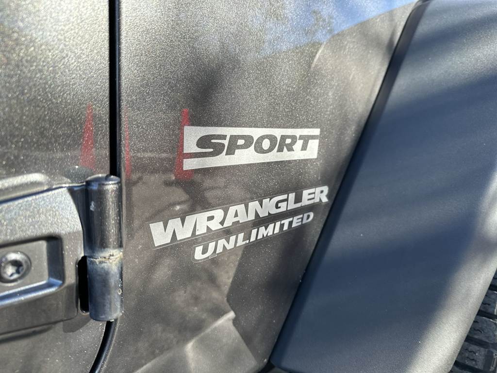 Thumbnail: 2017 Jeep Wrangler - 23