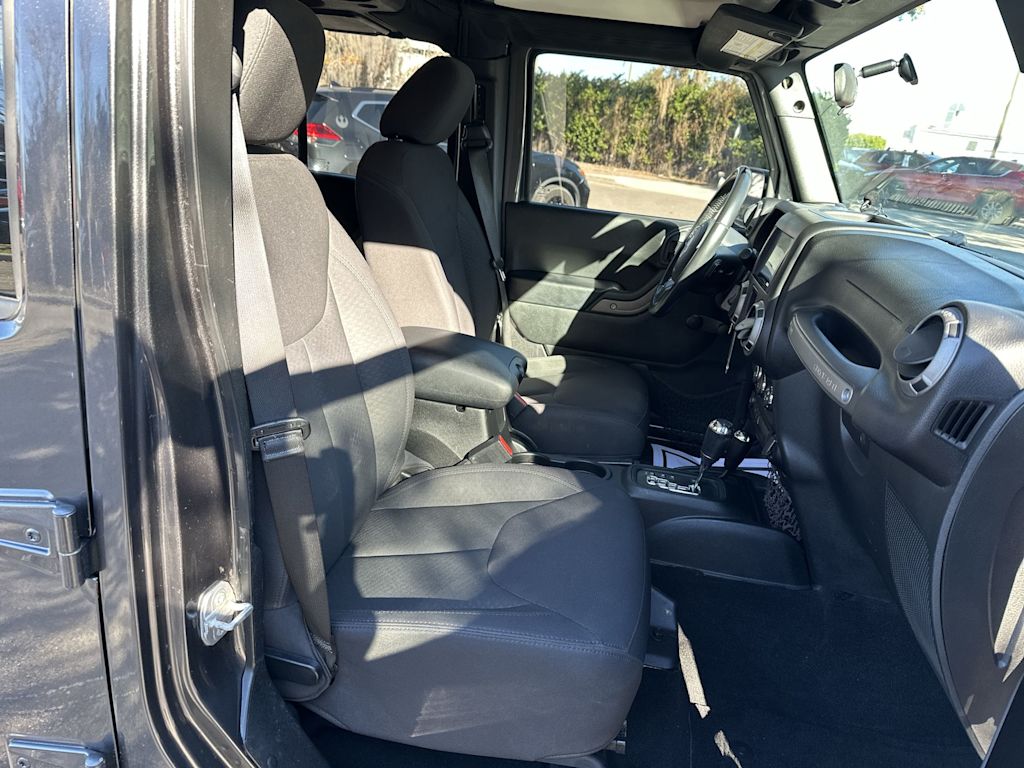 Thumbnail: 2017 Jeep Wrangler - 27