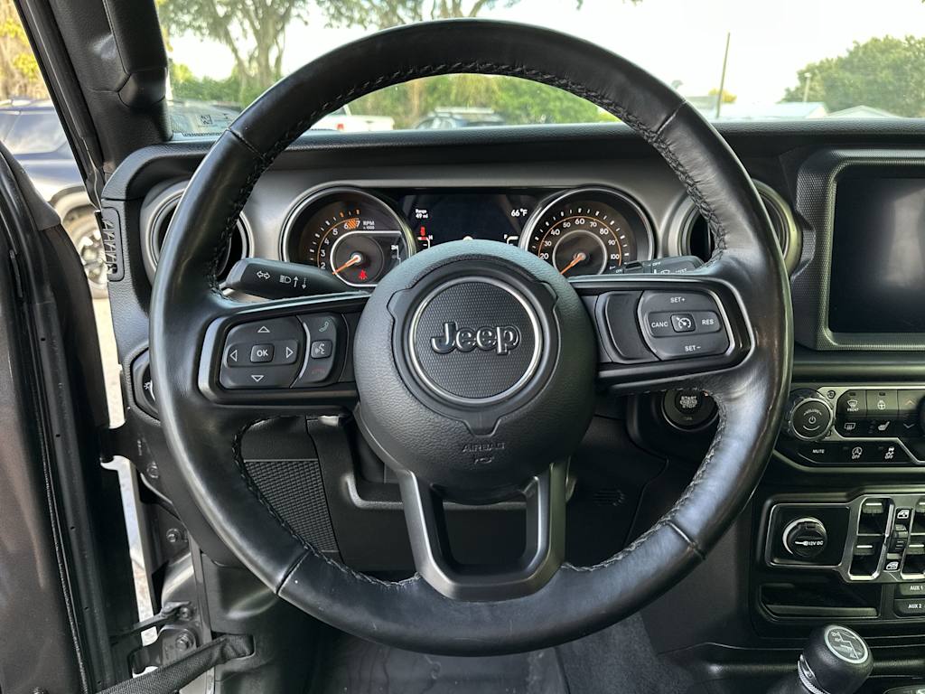 Thumbnail: 2022 Jeep Wrangler - 10