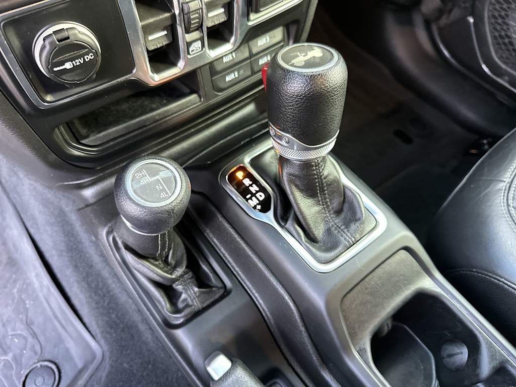 Thumbnail: 2022 Jeep Wrangler - 16