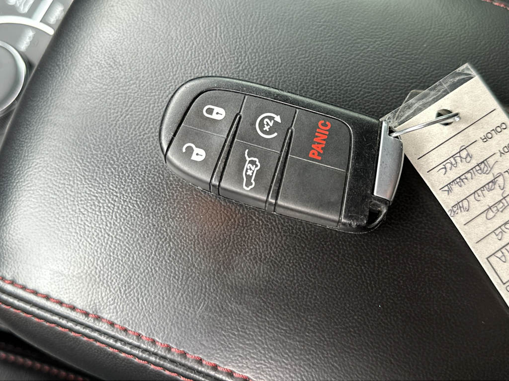 Thumbnail: 2019 Jeep Grand Cherokee - 17