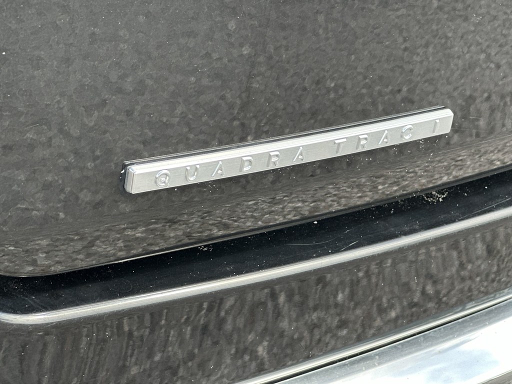 Thumbnail: 2023 Jeep Wagoneer - 21