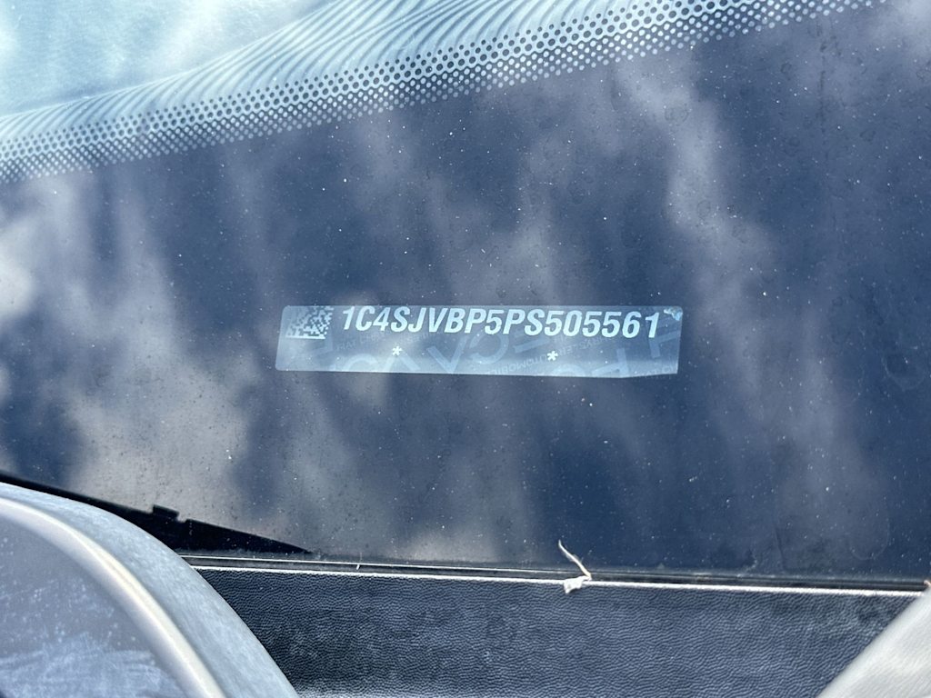 Thumbnail: 2023 Jeep Wagoneer - 27