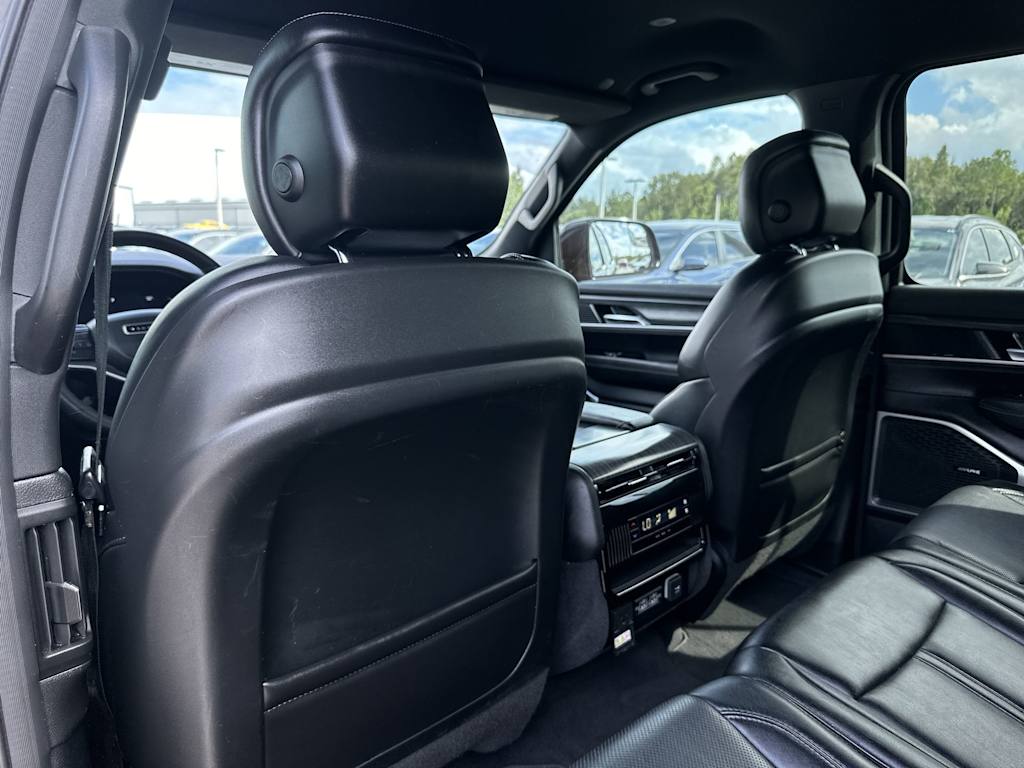 Thumbnail: 2023 Jeep Wagoneer - 13