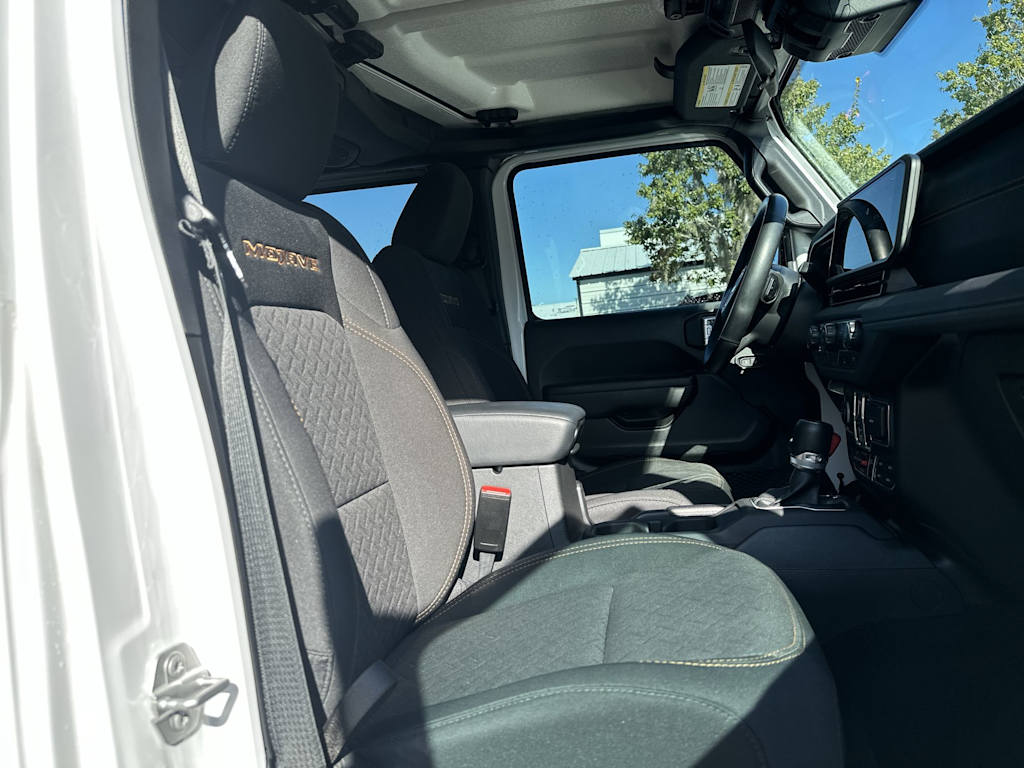 Thumbnail: 2024 Jeep Gladiator - 25