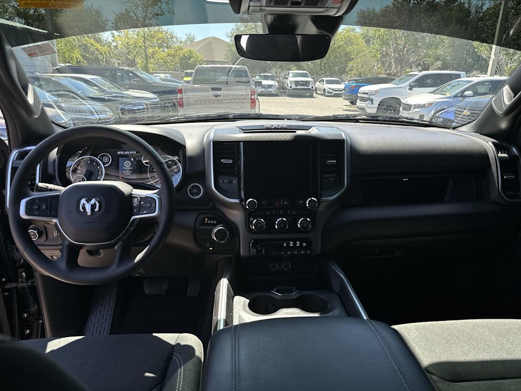 Thumbnail: 2025 RAM 1500 - 2
