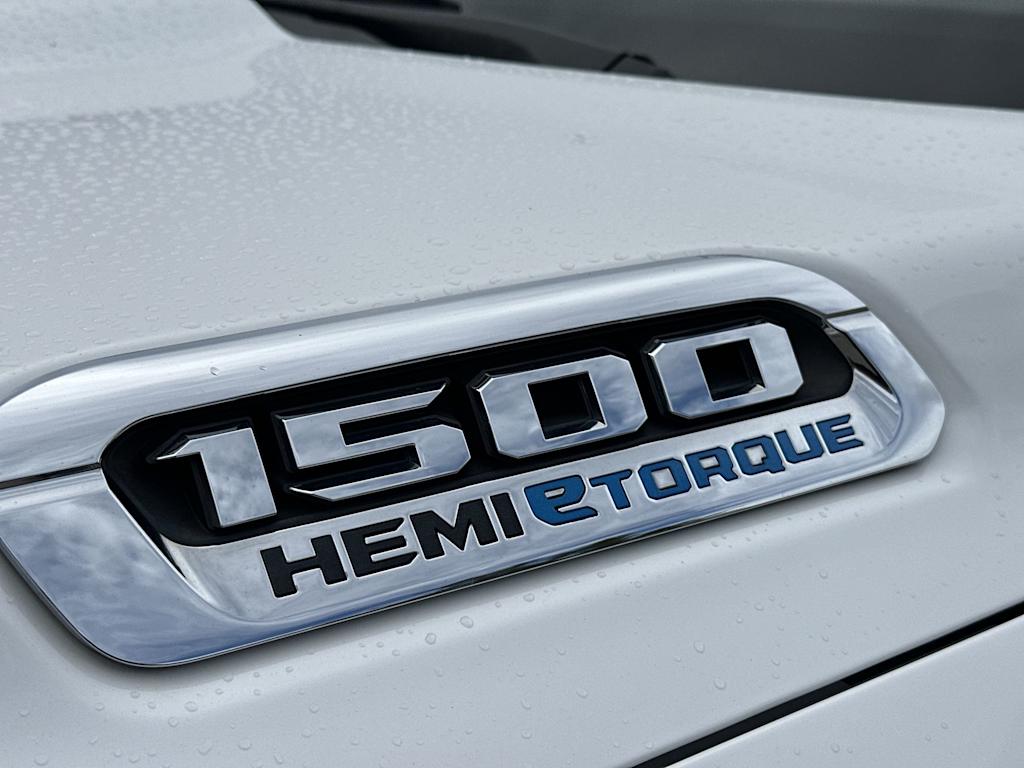 Thumbnail: 2021 RAM 1500 - 21