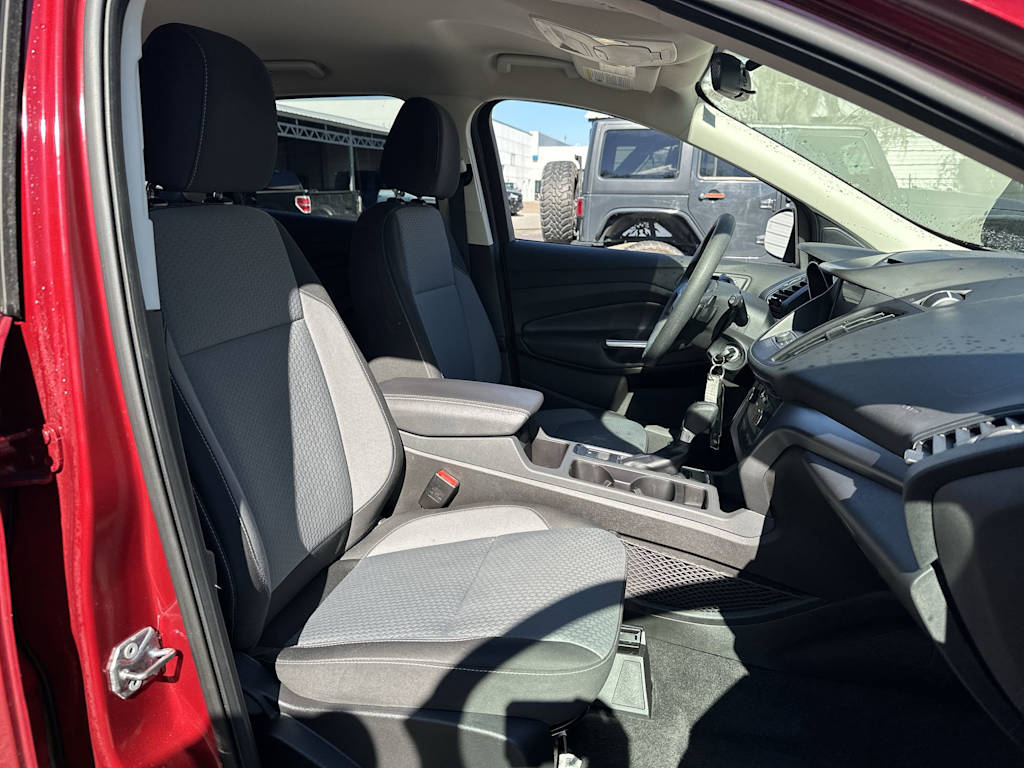 Thumbnail: 2017 Ford Escape - 27