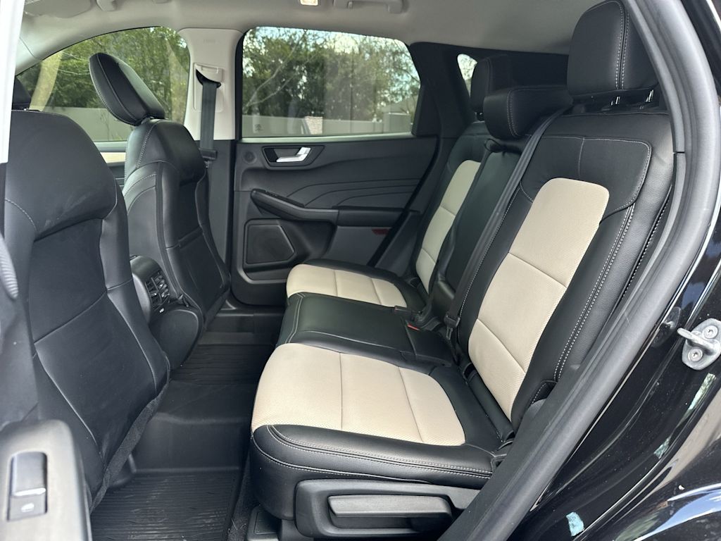 Thumbnail: 2022 Ford Escape - 12