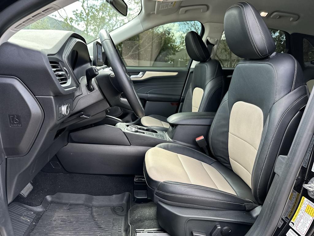 Thumbnail: 2022 Ford Escape - 11