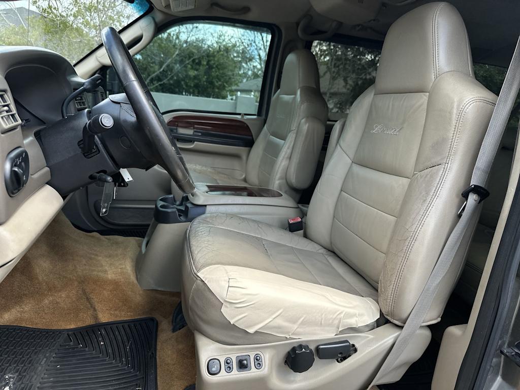 Thumbnail: 2005 Ford Excursion - 11