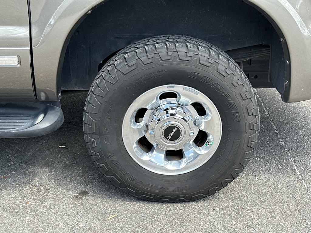 Thumbnail: 2005 Ford Excursion - 7