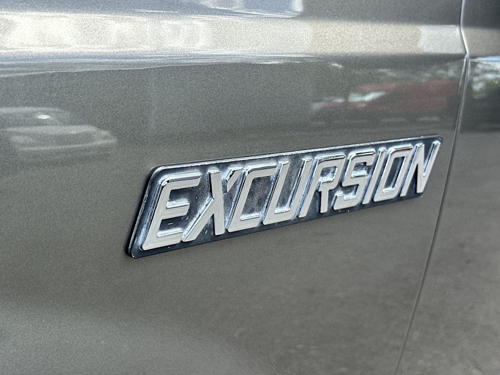 Thumbnail: 2005 Ford Excursion - 23