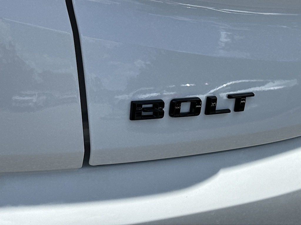 Thumbnail: 2027 Chevrolet Bolt EV - 22