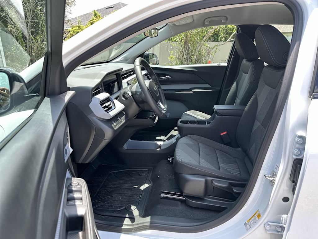 Thumbnail: 2027 Chevrolet Bolt EV - 11
