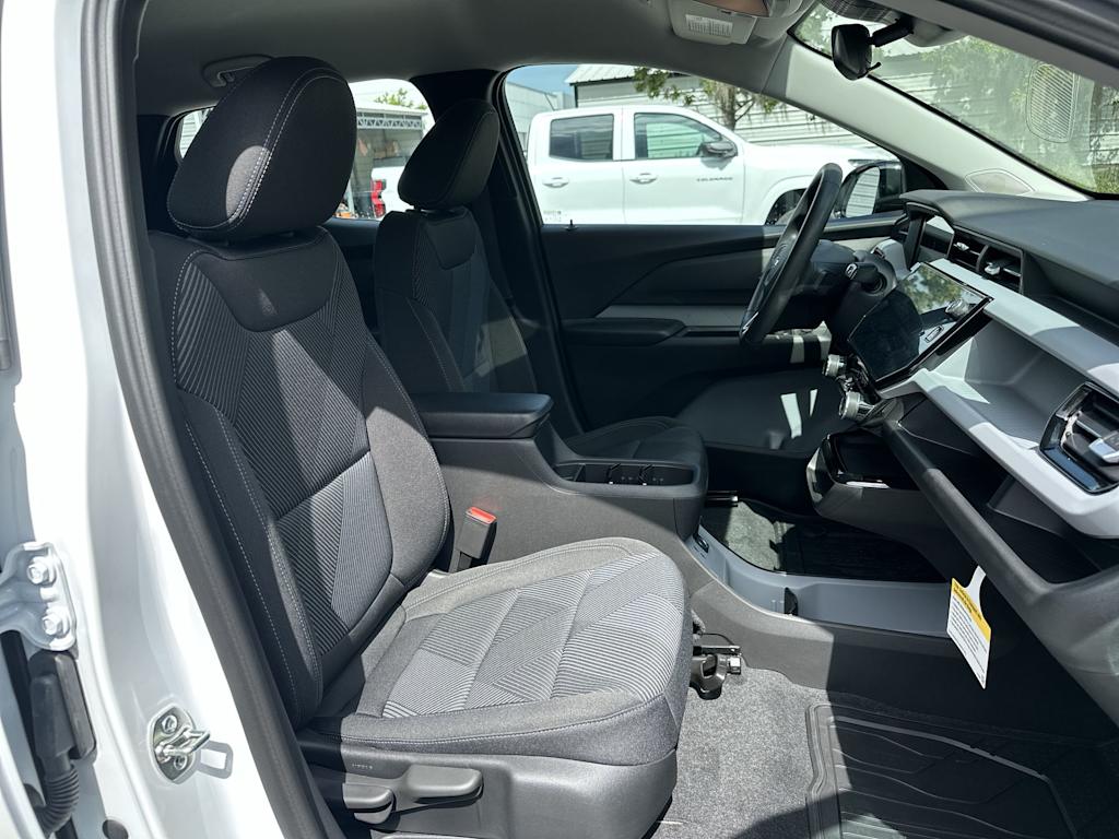 Thumbnail: 2027 Chevrolet Bolt EV - 25