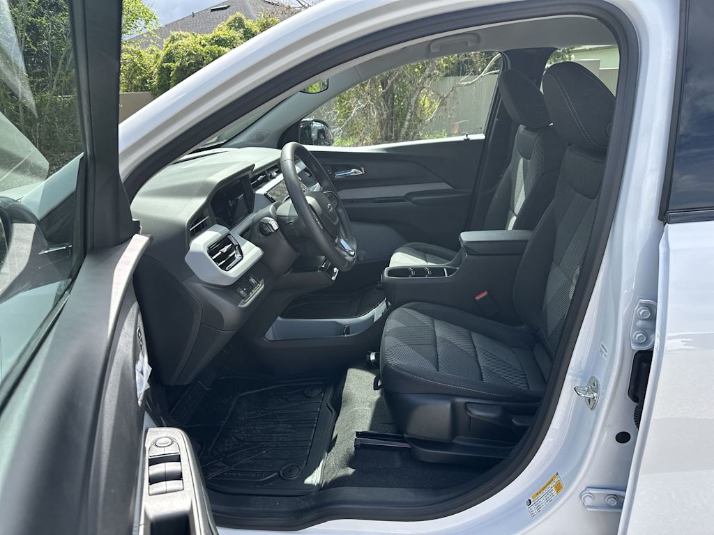 Thumbnail: 2027 Chevrolet Bolt EV - 11