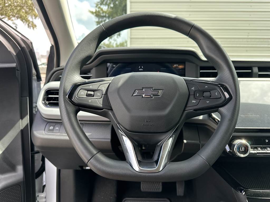Thumbnail: 2027 Chevrolet Bolt EV - 10