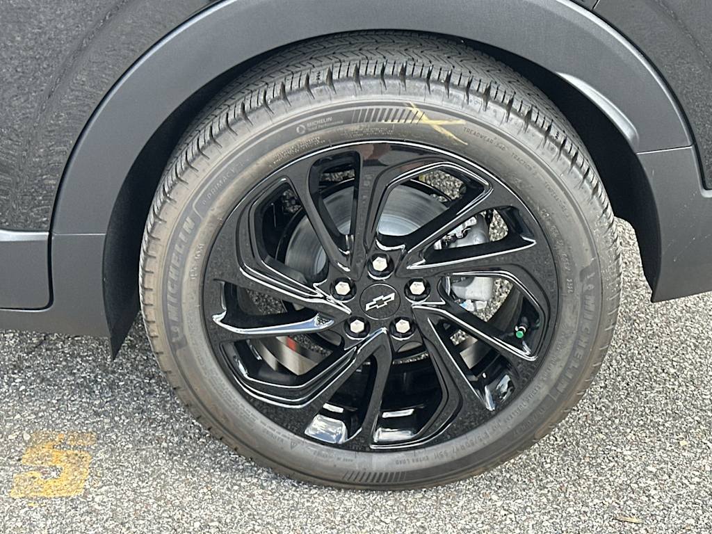 Thumbnail: 2027 Chevrolet Bolt EV - 8