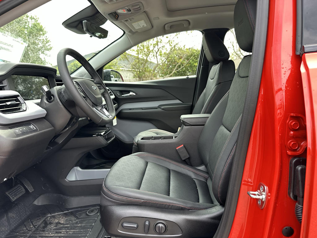 Thumbnail: 2027 Chevrolet Bolt EV - 11