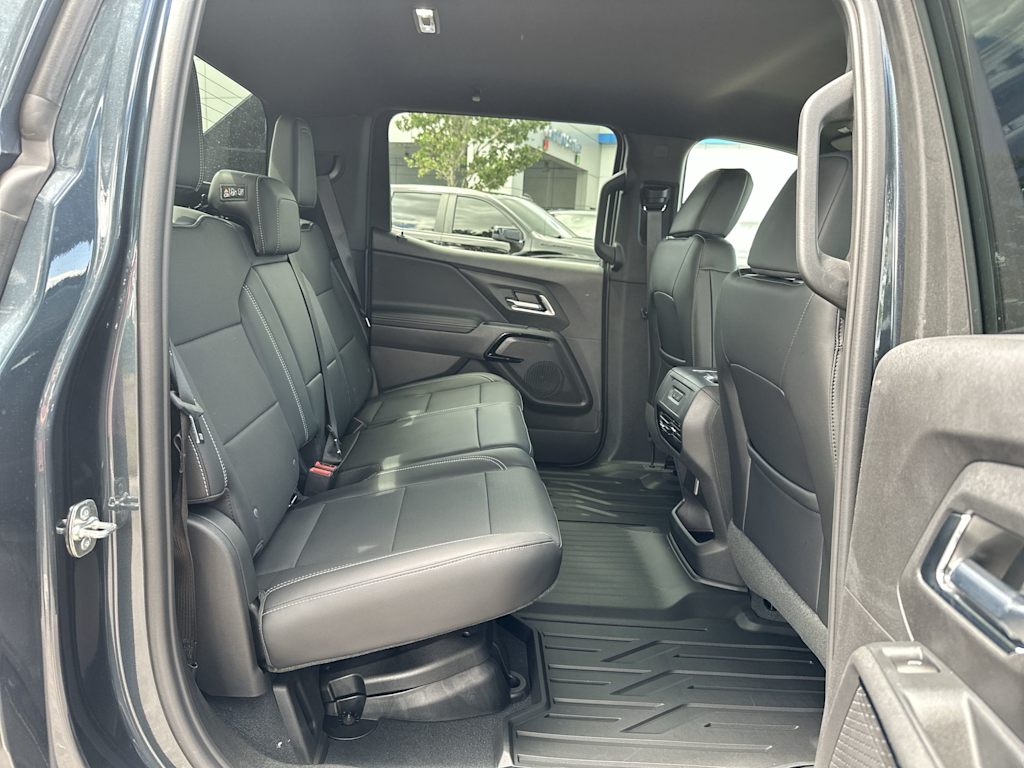 Thumbnail: 2026 Chevrolet Silverado EV - 23