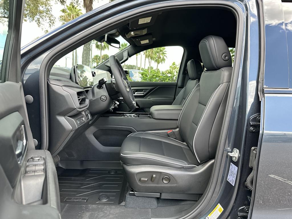 Thumbnail: 2026 Chevrolet Silverado EV - 10