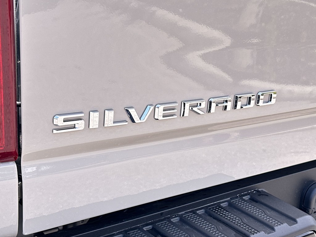 Thumbnail: 2026 Chevrolet Silverado 2500 - 22