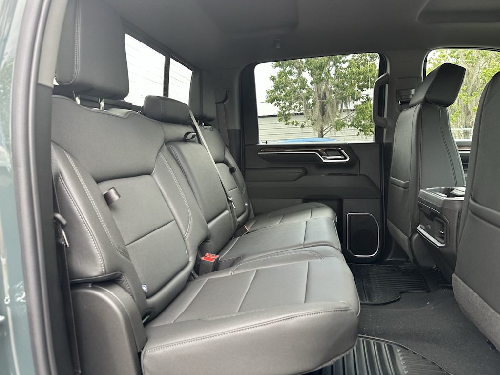 Thumbnail: 2026 Chevrolet Silverado 2500 - 22
