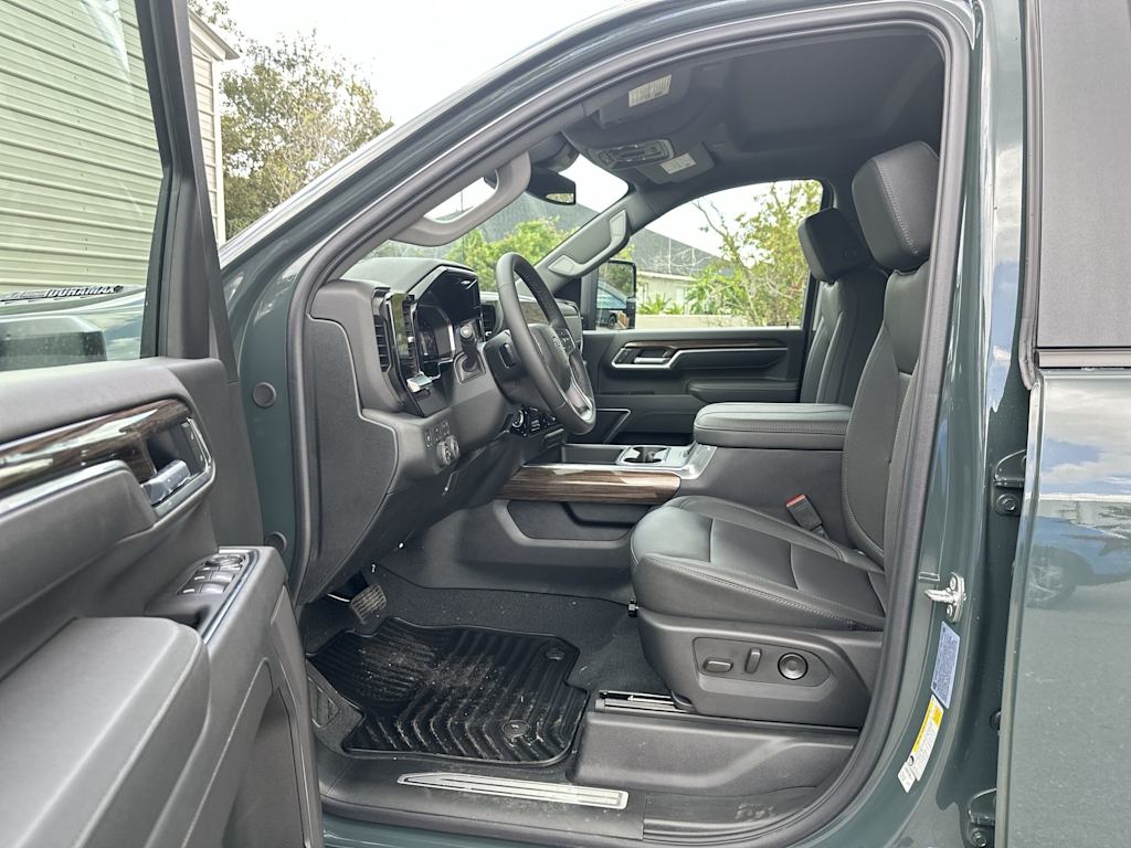 Thumbnail: 2026 Chevrolet Silverado 2500 - 11