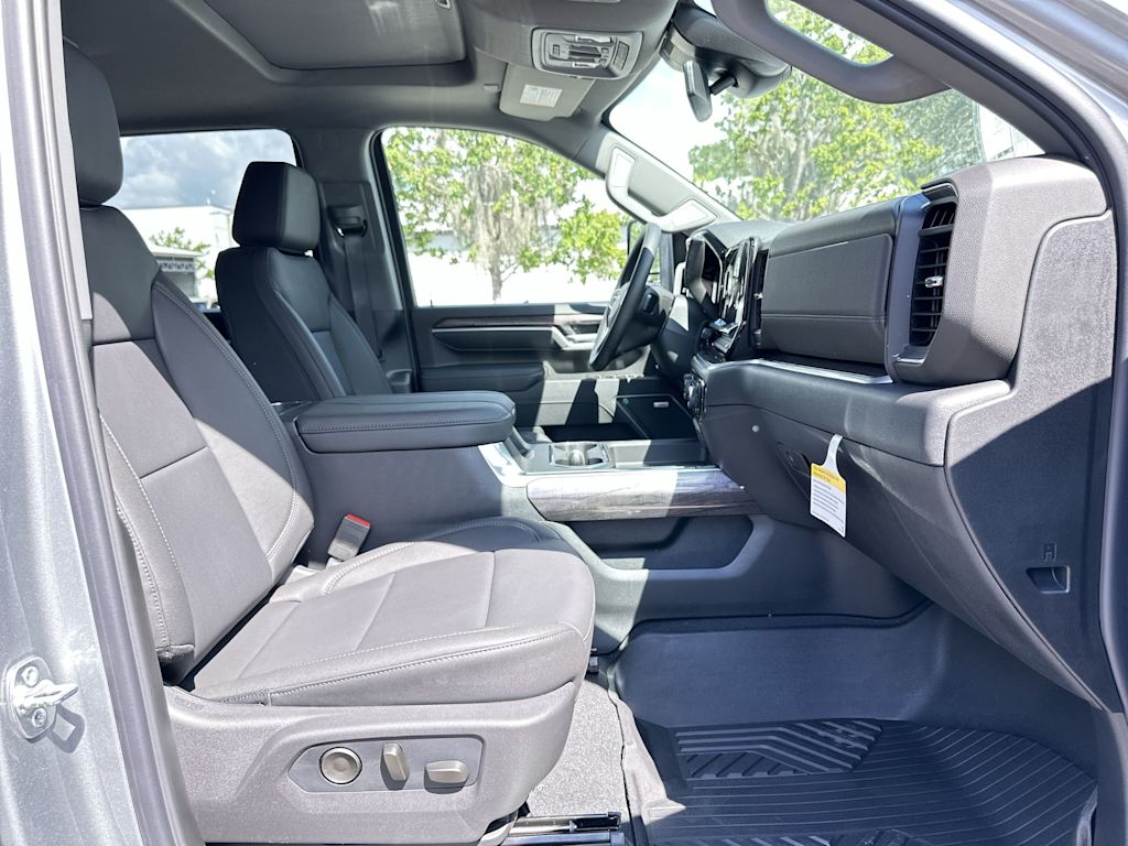 Thumbnail: 2026 Chevrolet Silverado 2500 - 25