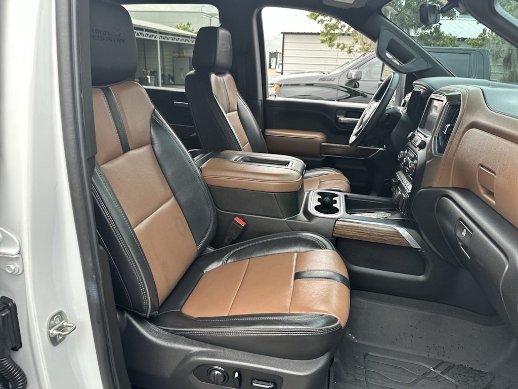 Thumbnail: 2021 Chevrolet Silverado 3500 - 26