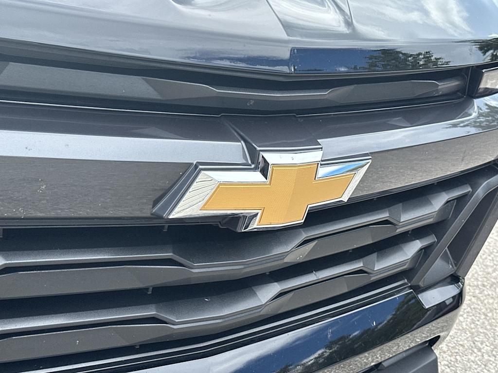 Thumbnail: 2023 Chevrolet Colorado - 6