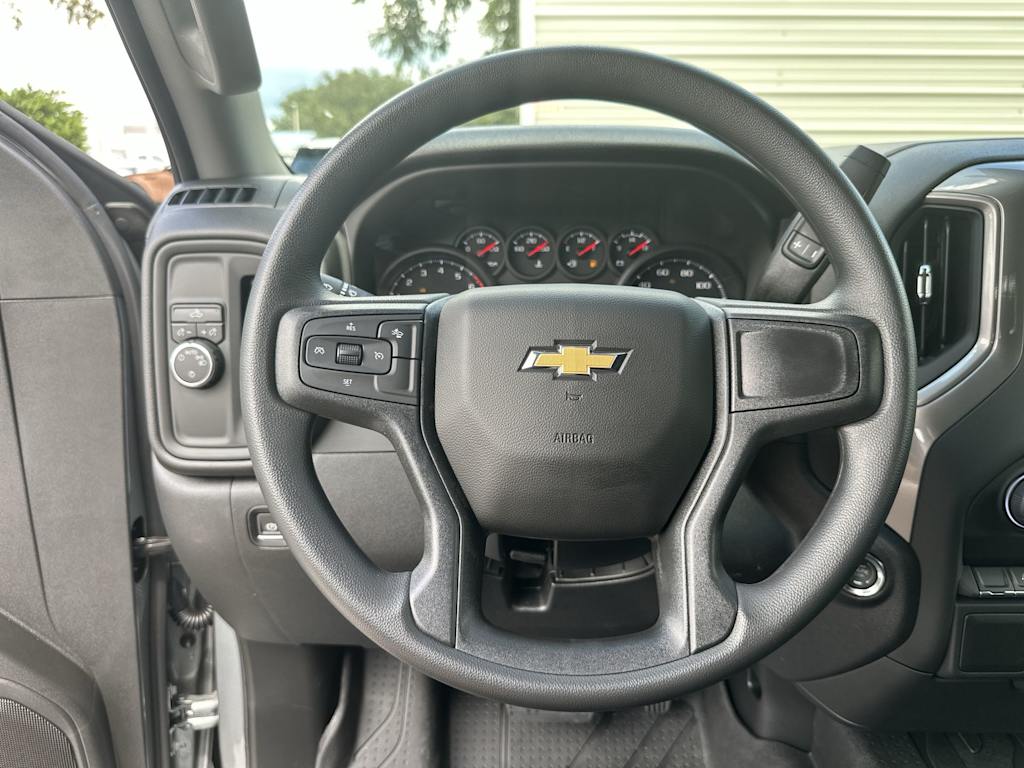 Thumbnail: 2026 Chevrolet Silverado 1500 - 9