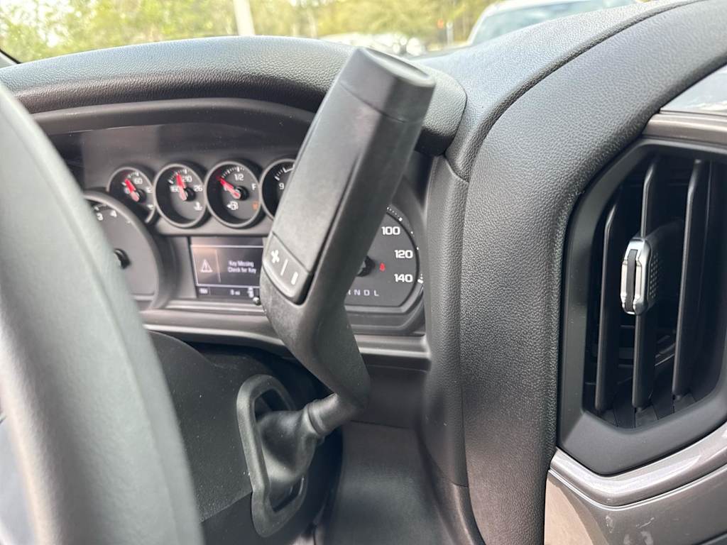 2025 Chevrolet Silverado 1500 Custom 32