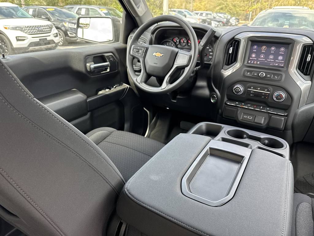 2025 Chevrolet Silverado 1500 Custom 9