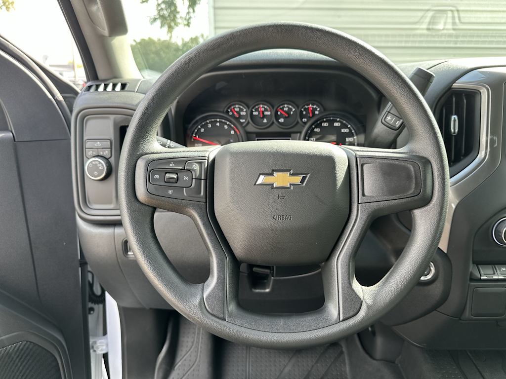 Thumbnail: 2026 Chevrolet Silverado 1500 - 9