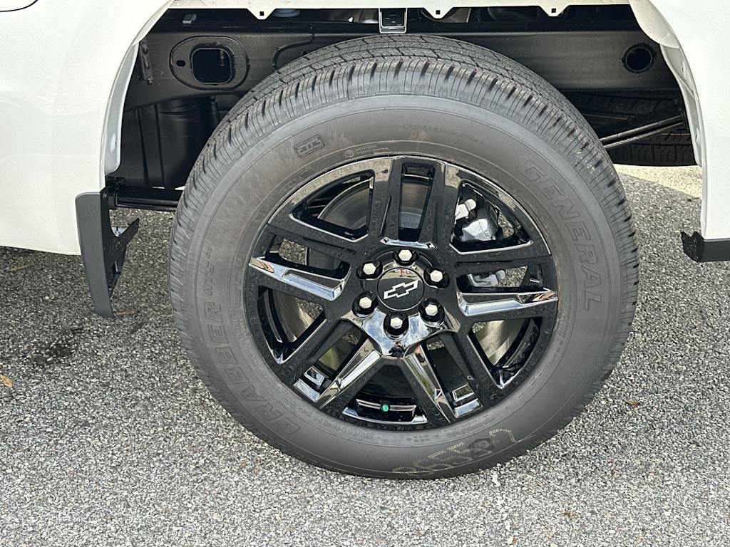 Thumbnail: 2026 Chevrolet Silverado 1500 - 7