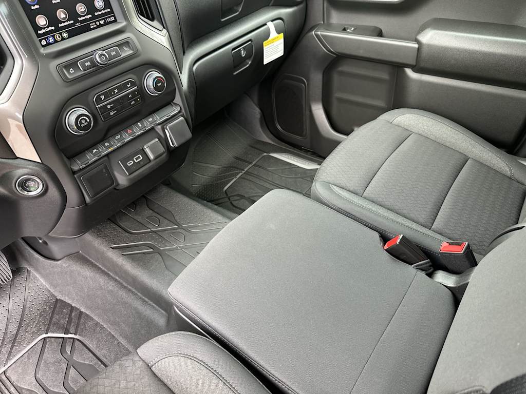 Thumbnail: 2026 Chevrolet Silverado 1500 - 26