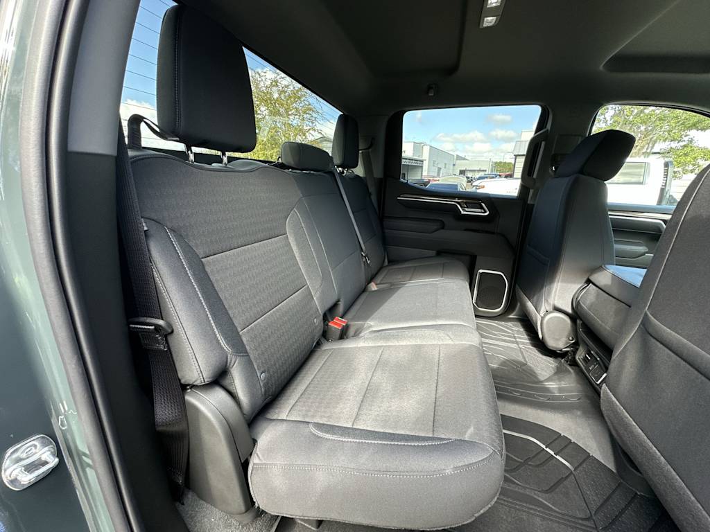 Thumbnail: 2026 Chevrolet Silverado 1500 - 25