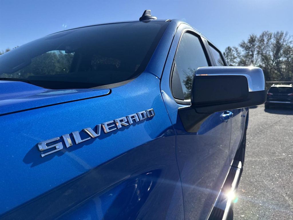 2025 Chevrolet Silverado 1500 LT 24