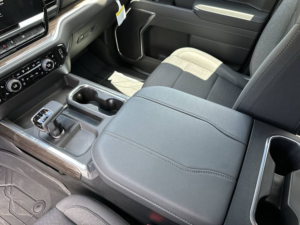 Thumbnail: 2026 Chevrolet Silverado 1500 - 27