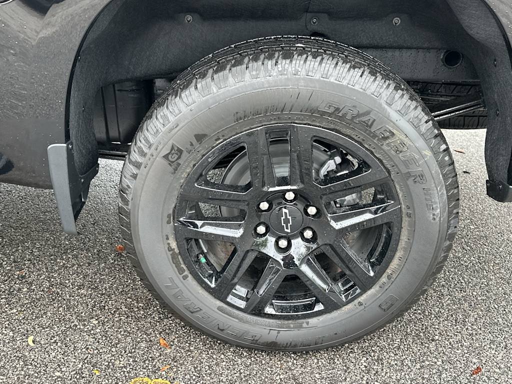 Thumbnail: 2026 Chevrolet Silverado 1500 - 6