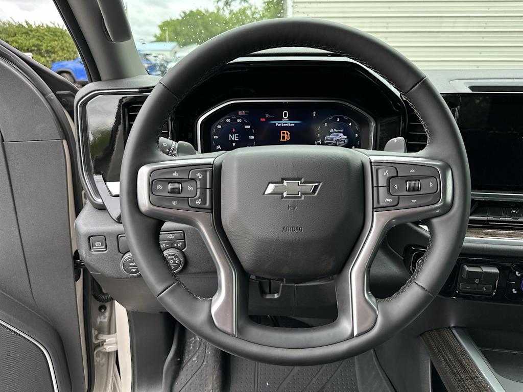 Thumbnail: 2026 Chevrolet Silverado 1500 - 9